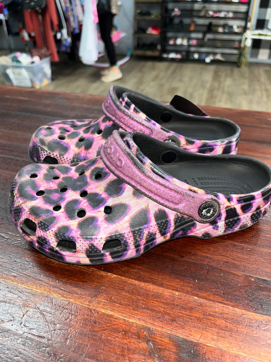 PURPLE CROCS LEOPARD RUBBER SHOES, SHOES Y5