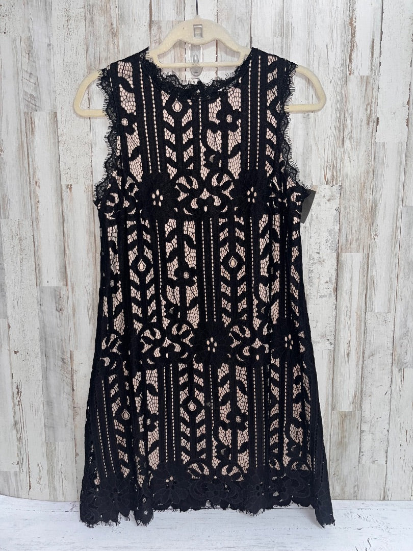 BLACK/NUDE SPEECHLESS FLORAL LACE DRESS, LADIES M