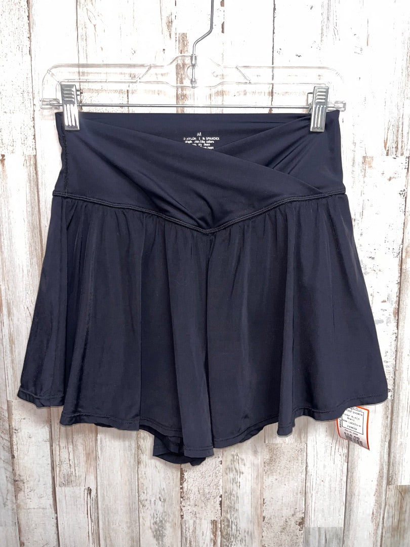 BLACK  FLUTTER SHORTS, LADIES M