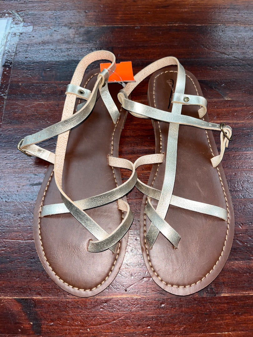 GOLD UNIVERSAL THREAD STRAP SANDALS, SHOES A8.5