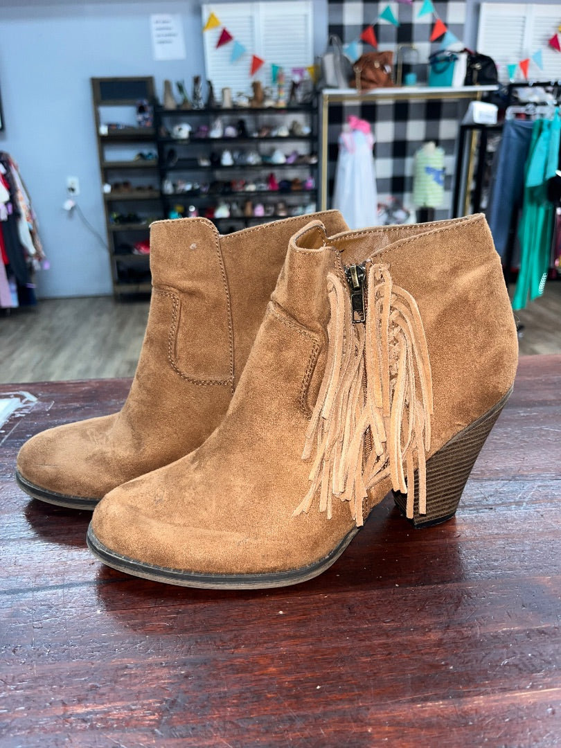 TAN MIA FRINGE ANKLE BOOTS, SHOES A8.5