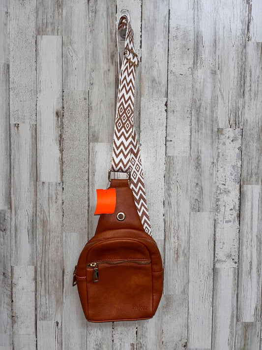 CAMEL/TAN HVJCEZ SMALL CROSSBODY WITH PRINT STRAP