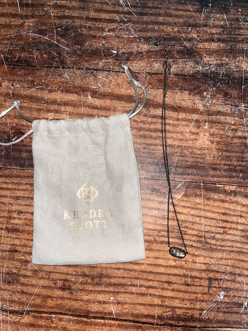 GREY/SILVER KENDRA SCOTT STONE NECKLACE