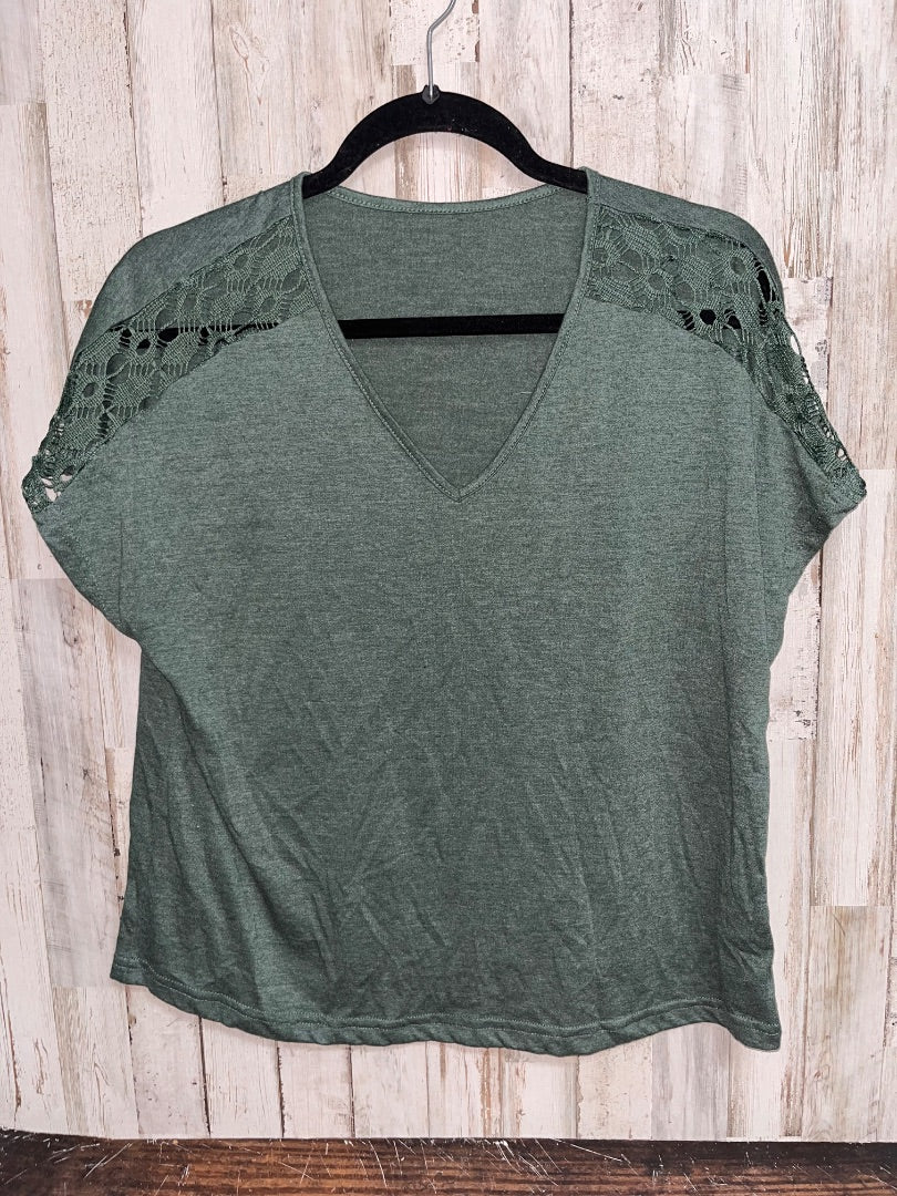 GREEN EMERY ROSE LACE SLEEVE TEE, LADIES L