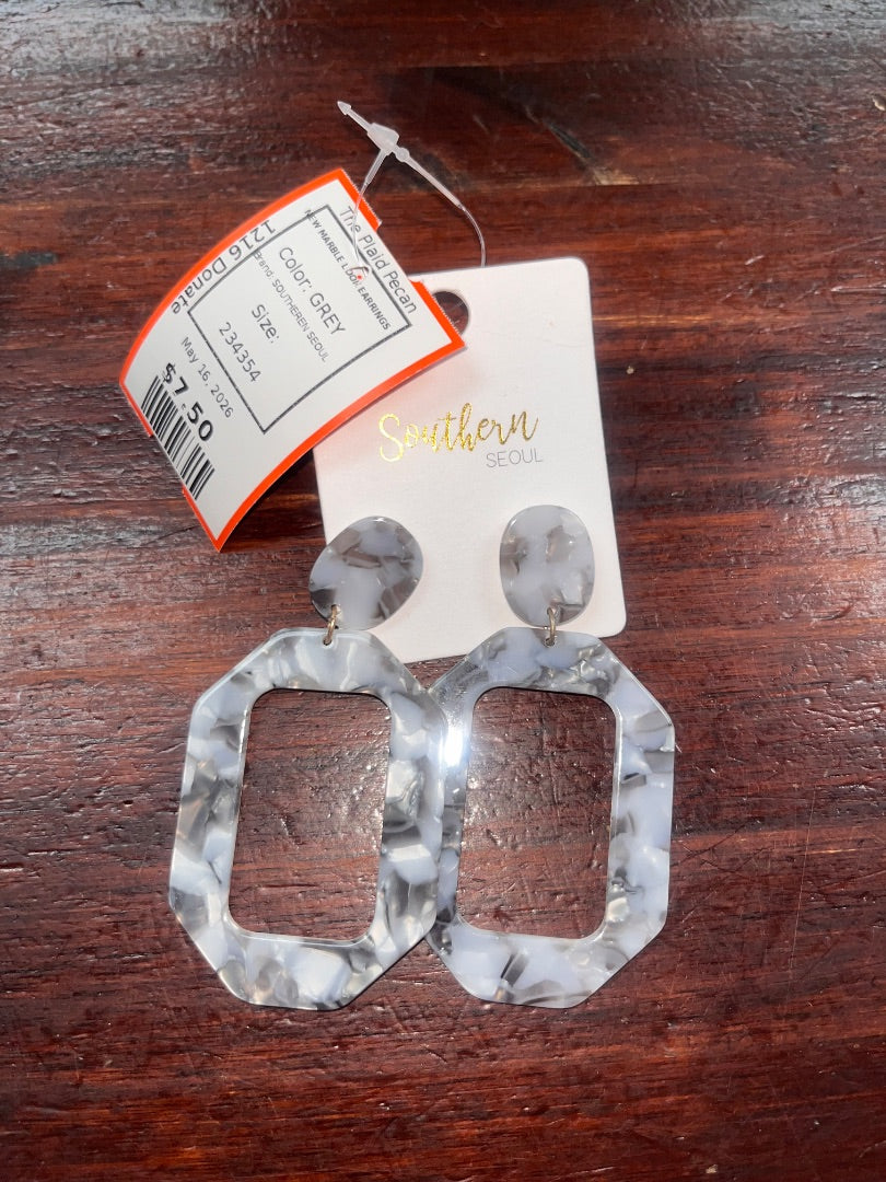 GREY SOUTHEREN SEOUL NEW MARBLE LOOK EARRINGS