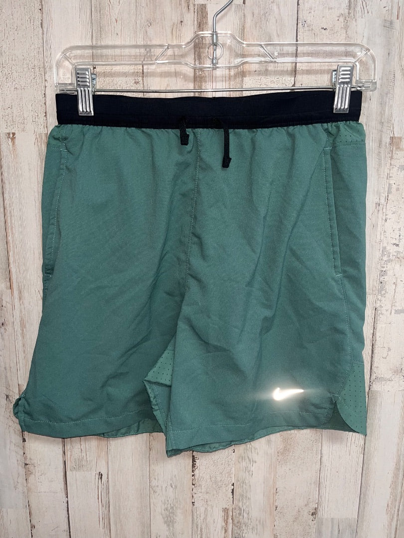 GREEN NIKE DRY FIT SHORTS, BOY 14/16