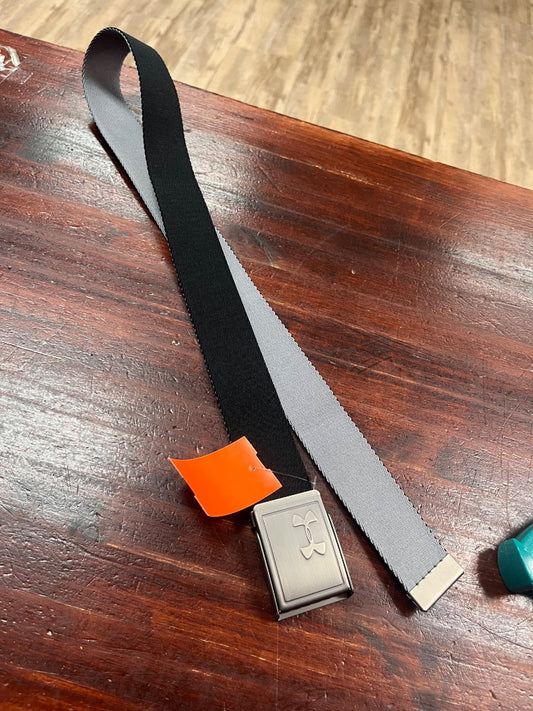 BLACK UNDER ARMOUR ADJUSTABLE BELT, BOY 14+