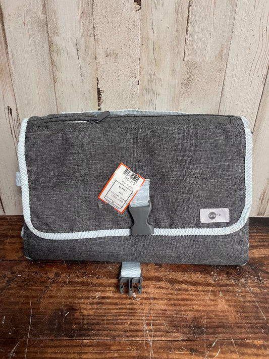 GREY SAFE FIT PORTABLE CHANGING PAD