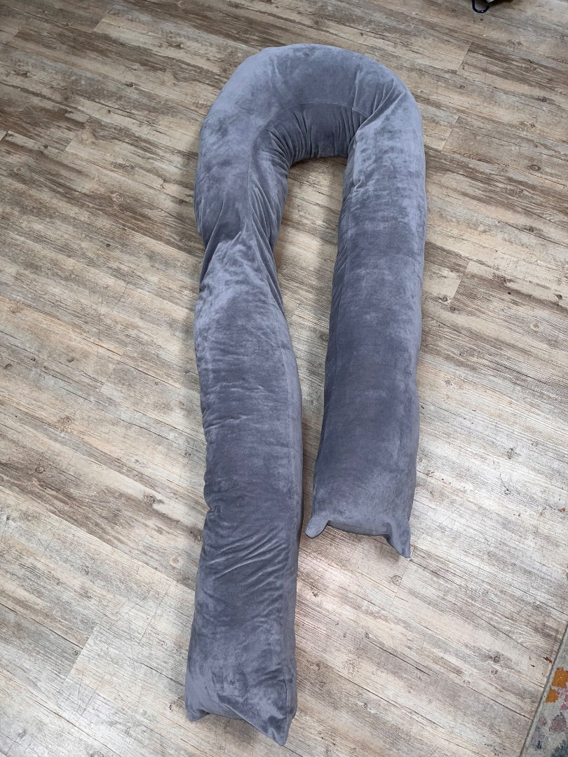 GREY QUEEN ROSE PREGNANCY PILLOW