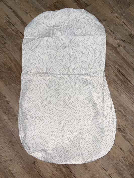 WHITE/GREY HALO BASSI-NEST COVER