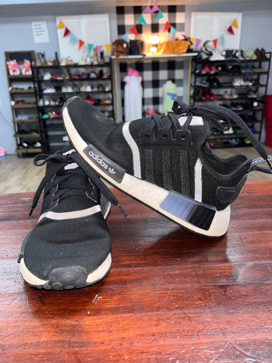 BLACK ADIDAS SNEAKERS, SHOES A6.5