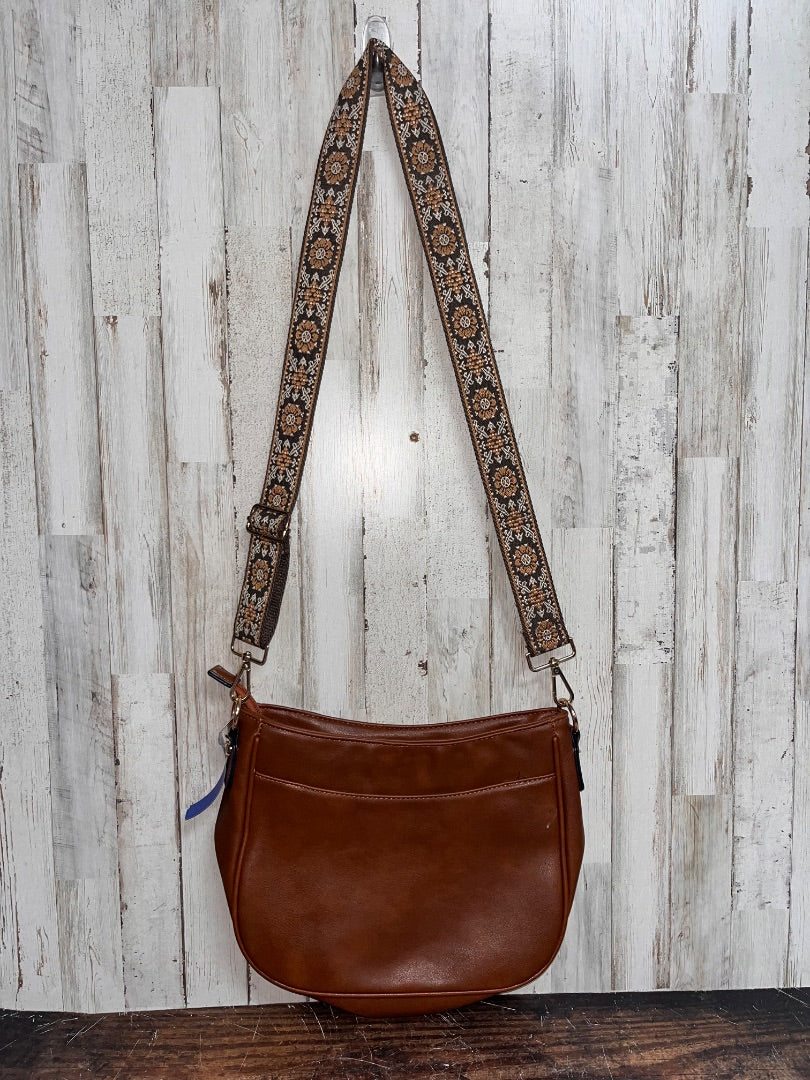 CAMEL  FLOWER STRAP CROSSBODY