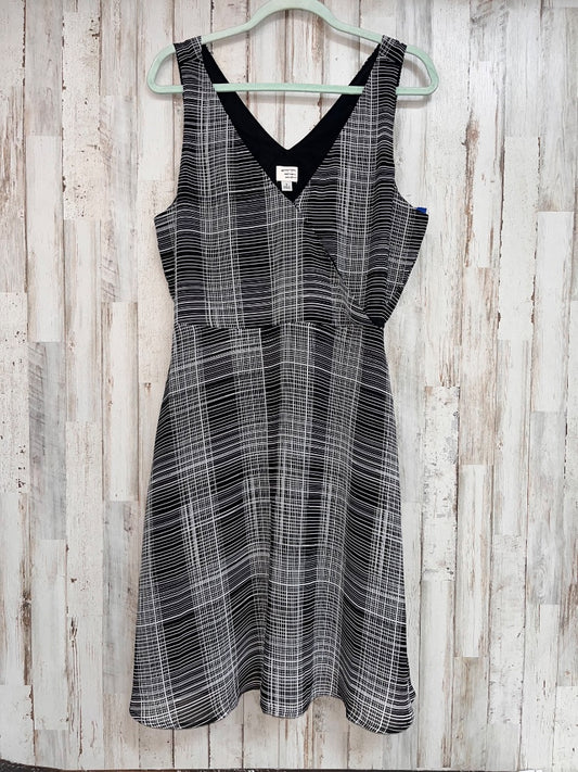 BLACK A NEW DAY PLAID V NECK DRESS, LADIES L