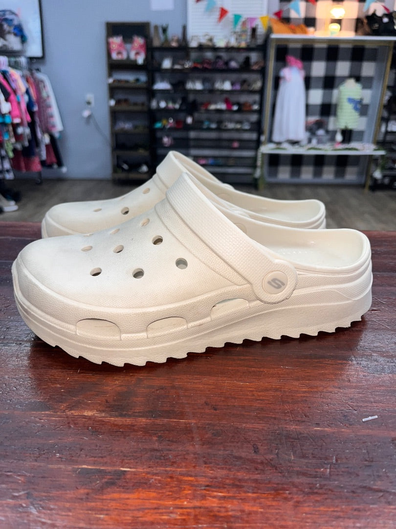 IVORY SKECHERS FOAMIES, SHOES A7