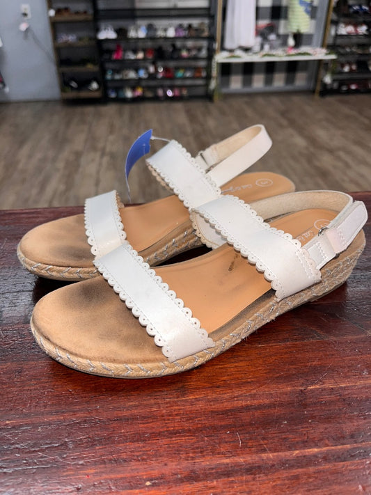 WHITE CAT & JACK SCALLOP STRAP SANDALS, SHOES Y3