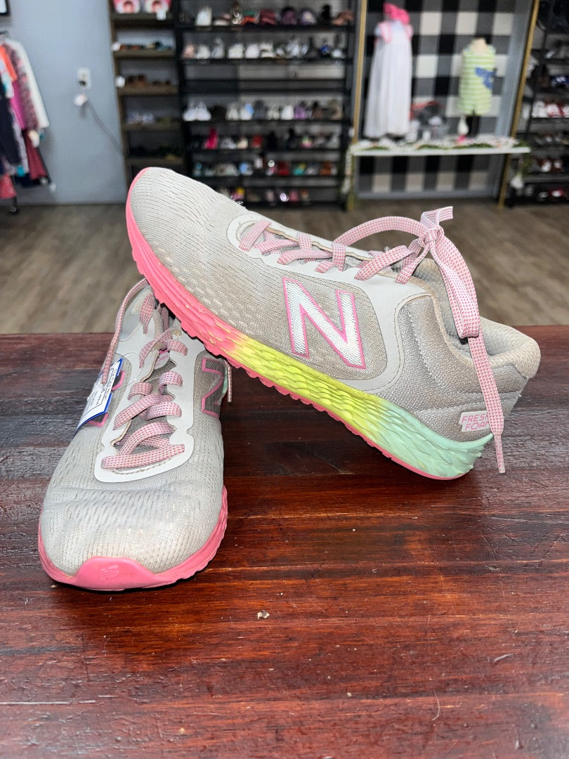 GREY NEW BALANCE RAINBOW LACE UP SNEAKERS, SHOES Y3