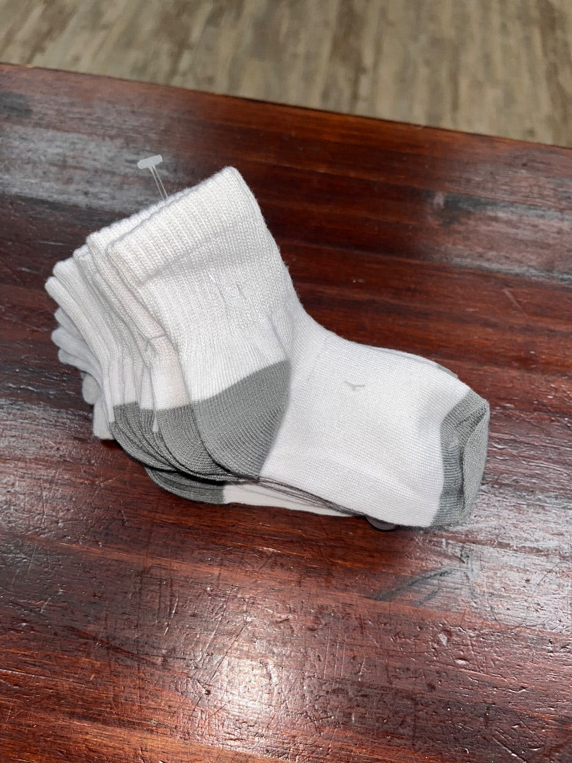 WHITE  NEW 9 PK SOCKS, BOY 10 SHOE