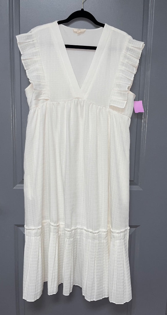 WHITE ENTRO TEXTURED TIER V NECK DRESS, LADIES L